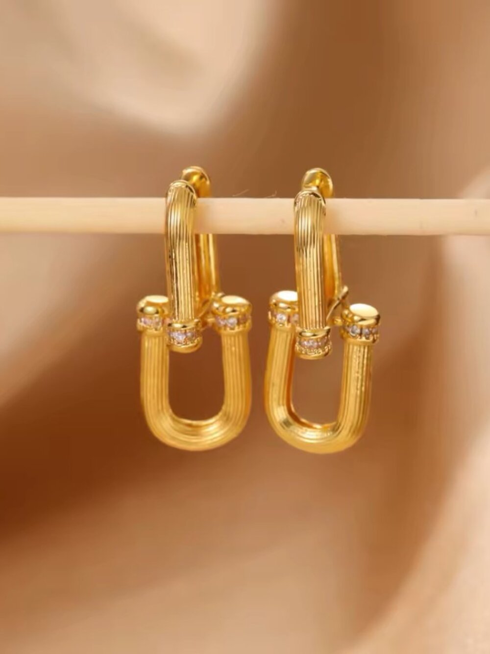 U-shape 2-links Cz Gold Plated Stripes Earrings Studs Hinges Hooks